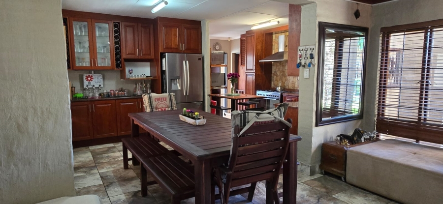 4 Bedroom Property for Sale in Waterval East North West